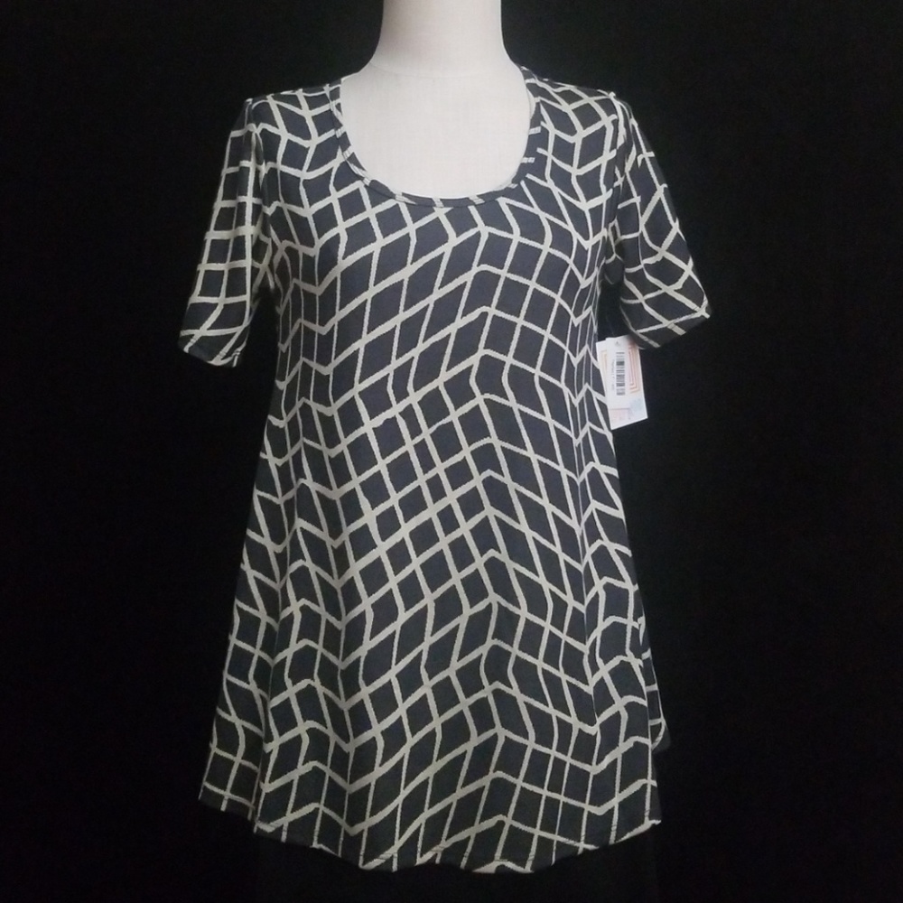 NWT XS Lularoe Perfect T
